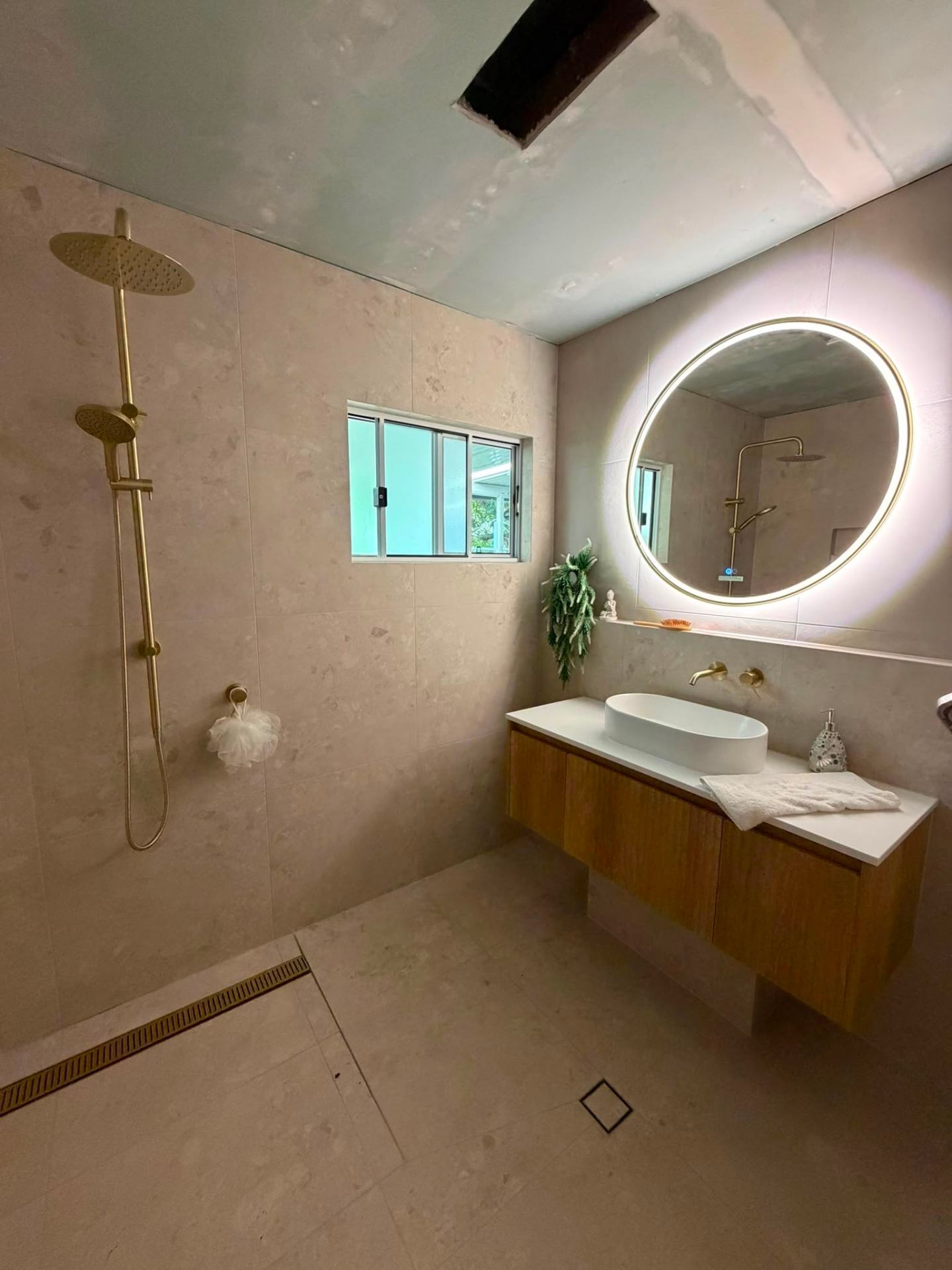 Artline Surfaces – Tiling